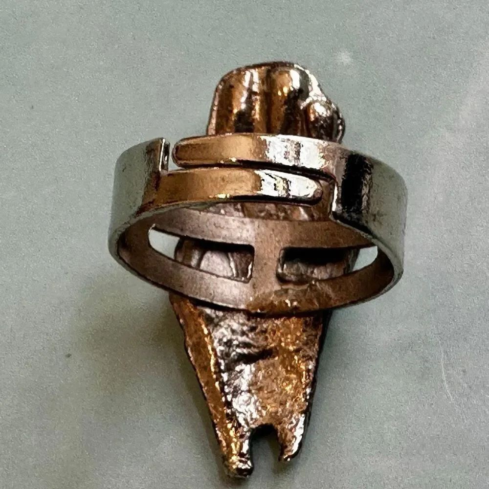 Gothic Skeleton Hand Adjustable Ring - Picture 4 of 9